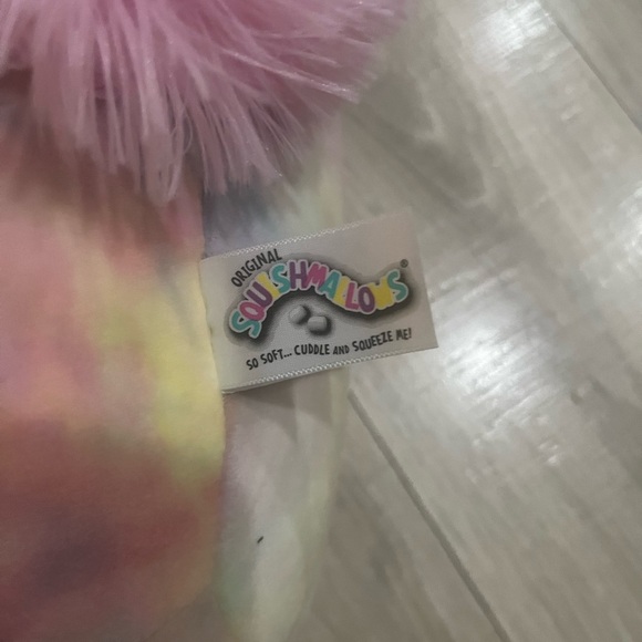 Squishmallow Paisley the Unicorn - Picture 3 of 4